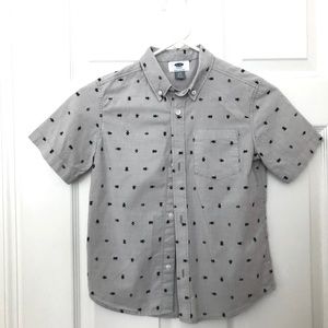 Old Navy boys short sleeve shirt with beetle motif